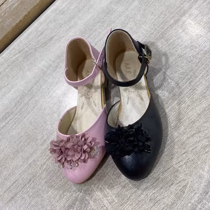 کفش مجلسی راحتی دخترانه9
رویه فوم درجه یک ضمانتی
پاخوری شیک وراحت
31تا36