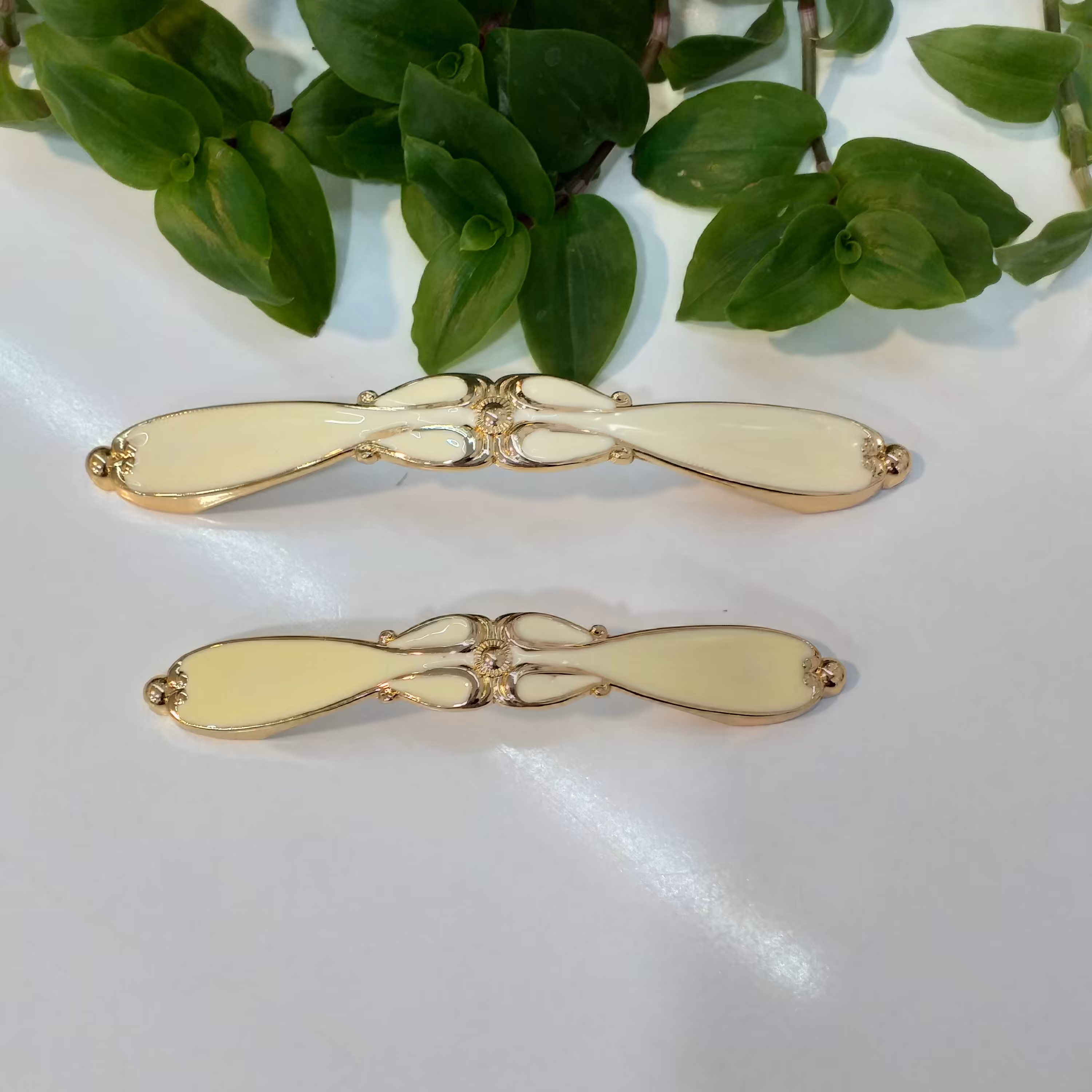 دستگیره کابینت سفید طلایی سایز 128 (کد 190)