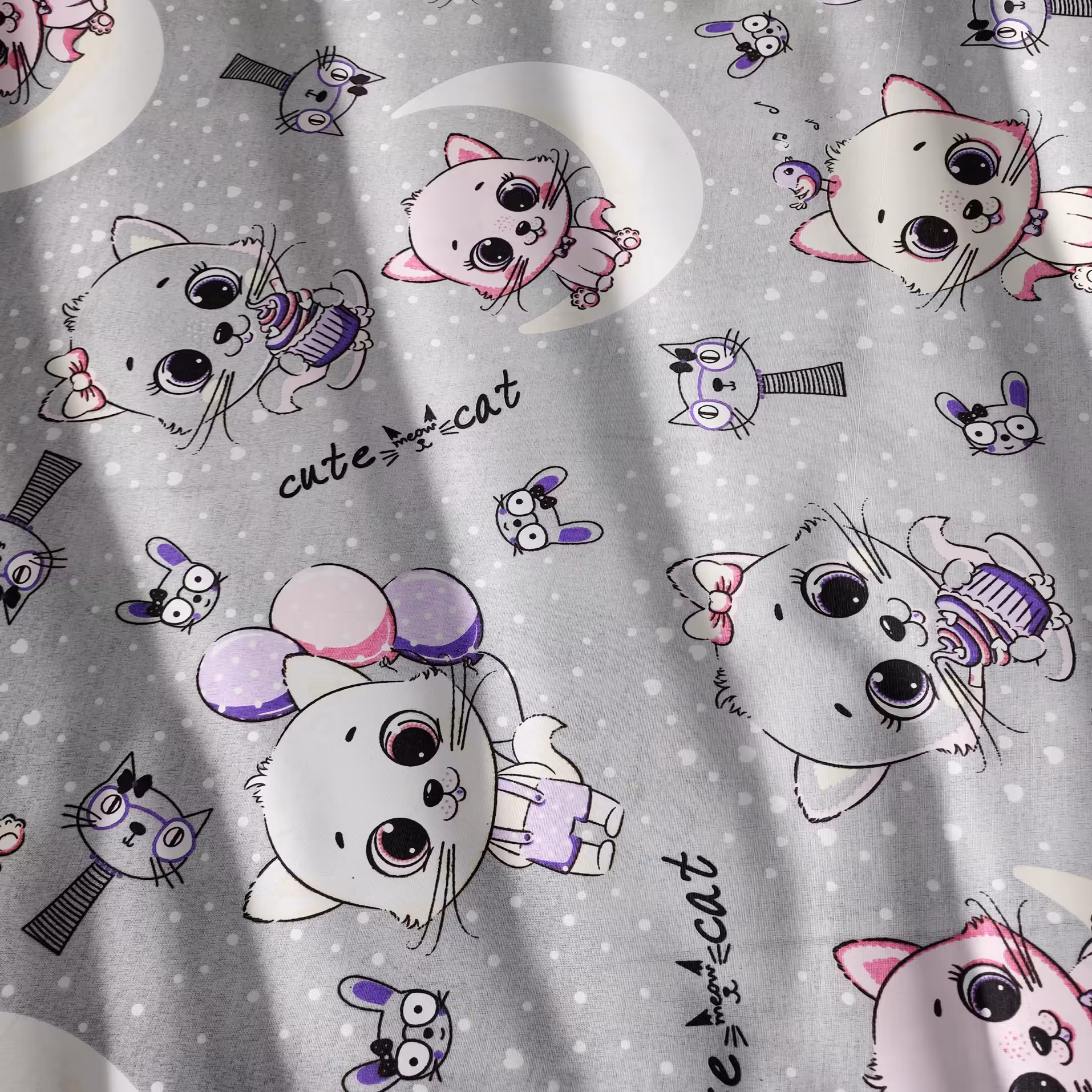 پارچه ملحفه متری طرح پیشی2 عرض 2متر