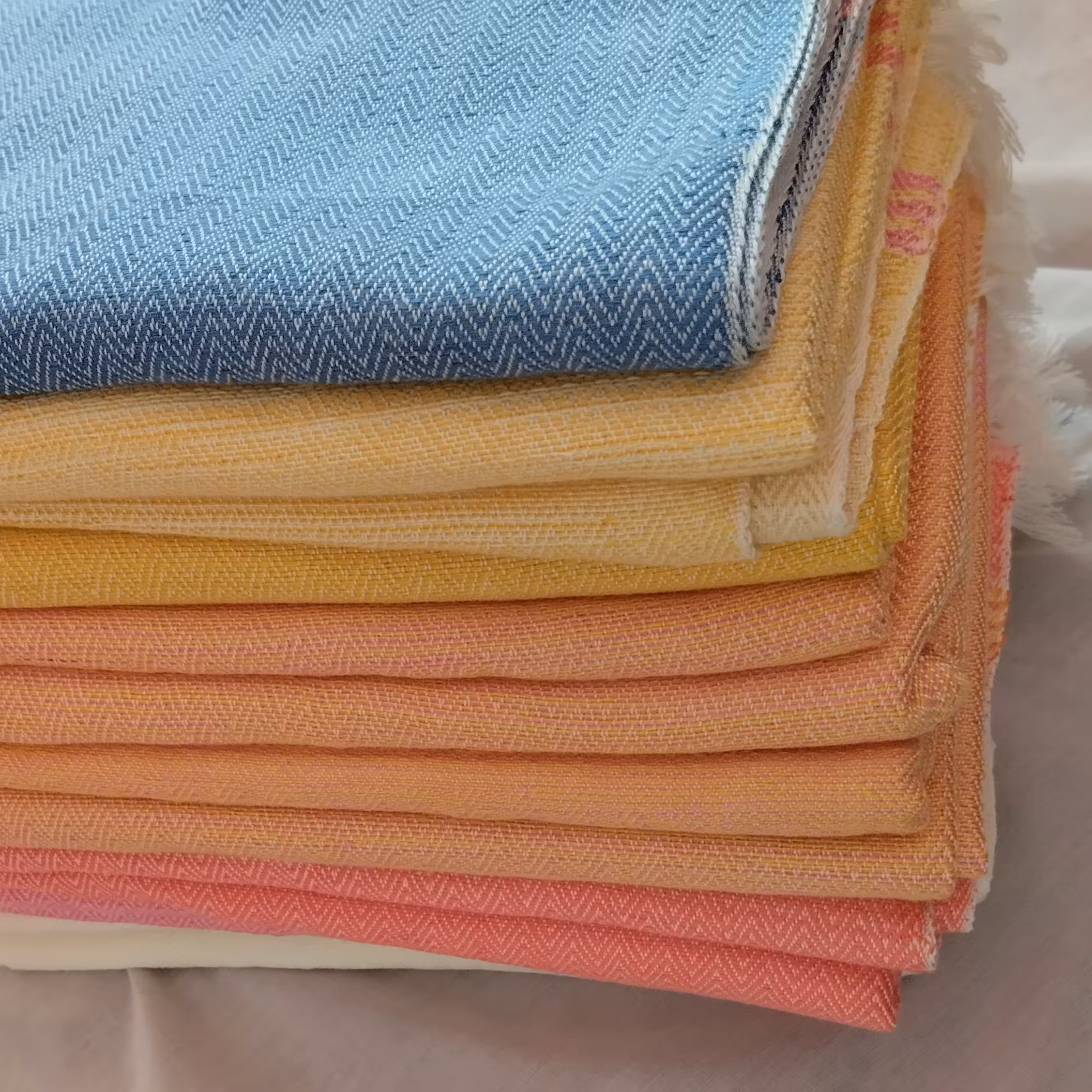 حوله رنگی دستبافت 