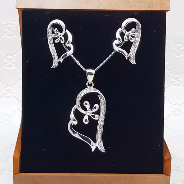 نیم ست نقره جواهر تایلندی با آبکاری طلاسفید.