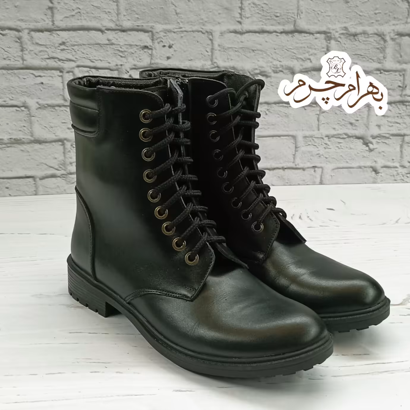 نیم بوت زنانه اسپرت چرم طبیعی مدل مونیکا مشکی 