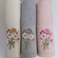 حوله دستی گلدوزی کرالیچه مدل 02 سایز 45 در 90 سانتیمتر