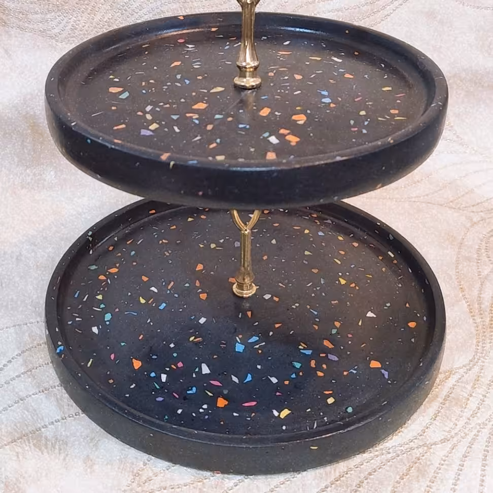 شیرینی خوری 