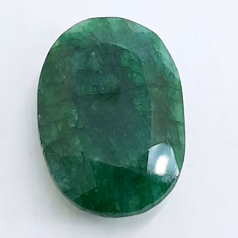 نگین زمرد آفریقا درشت و کلکسیونی هیت شده  کد  1046