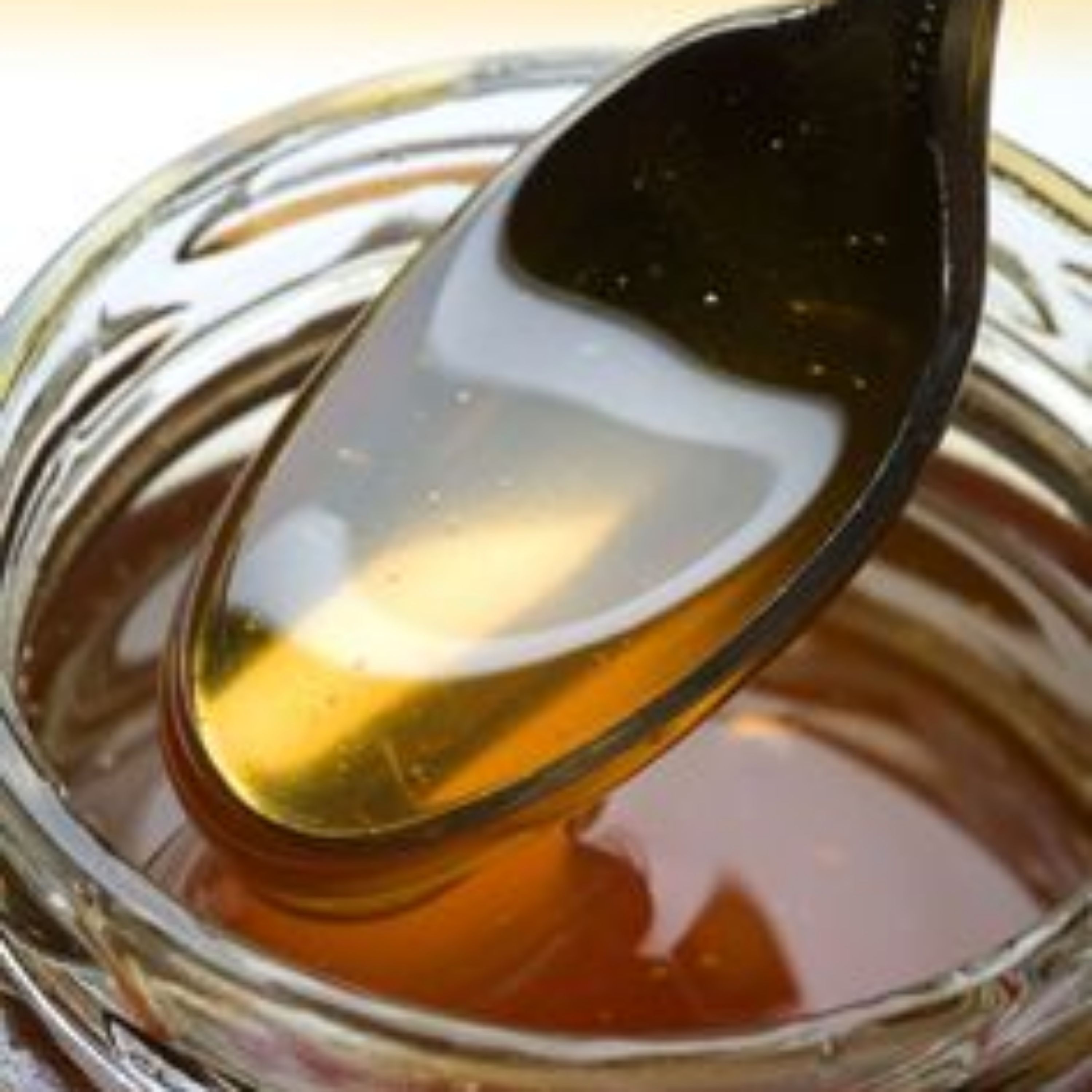 عسل چند گیاه 1 کیلویی(گشنیز گون آویشن)(مستقیم از زنبوردار)