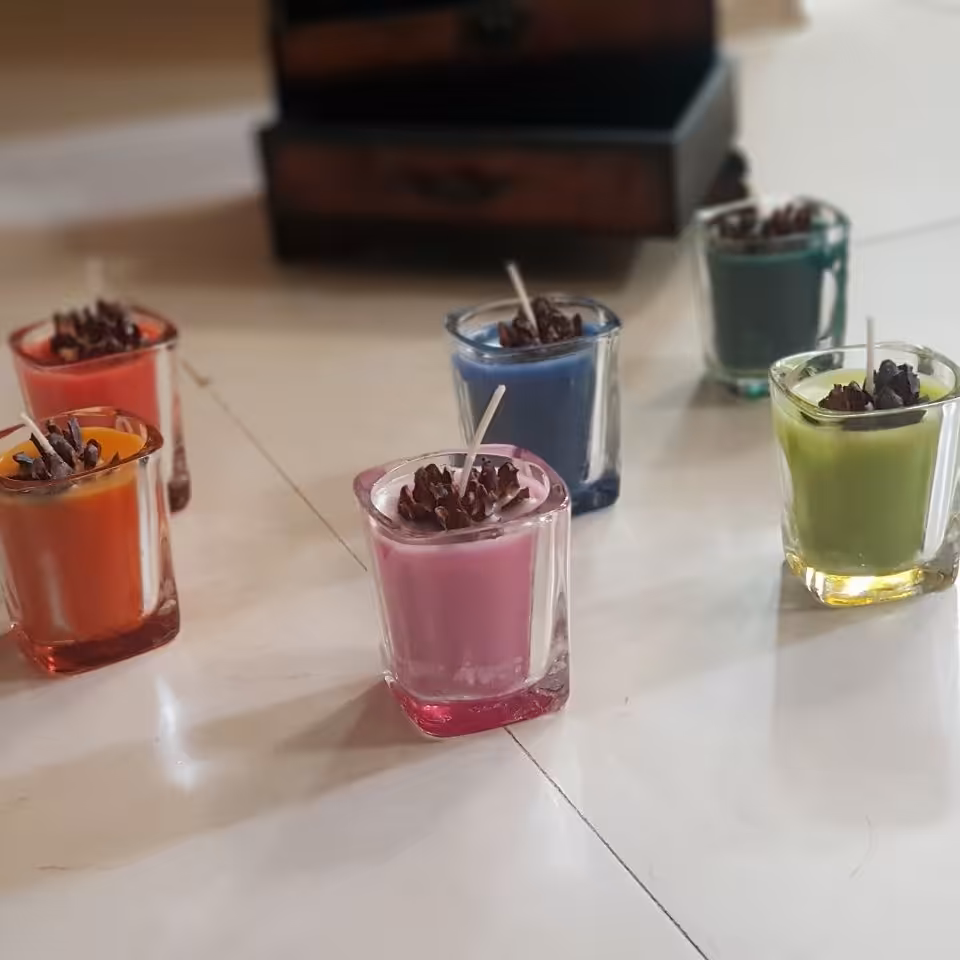 شمع معطر کوچک (یک عدد)