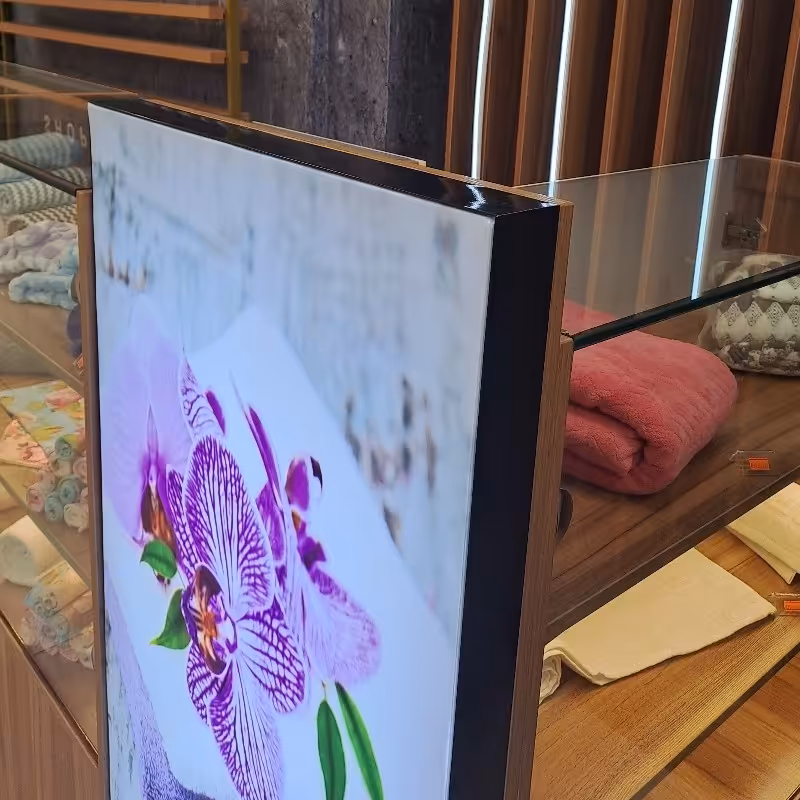 تابلو لایت باکس پارچه ای ضد آب همراه روشنایی (مناسب فضای بیرون)