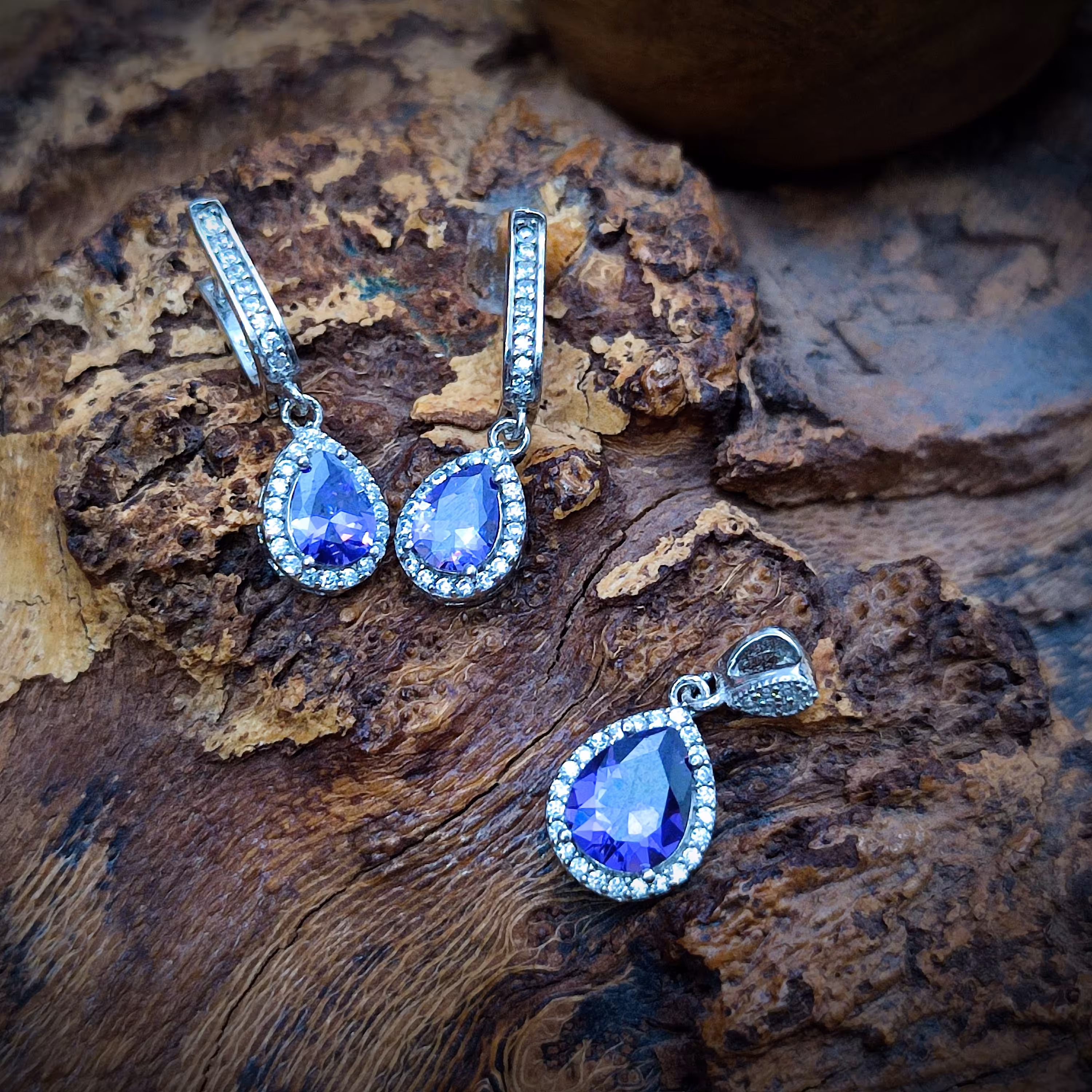 نیم ست نقره زنانه طرح جواهر با نگین آمیتیس