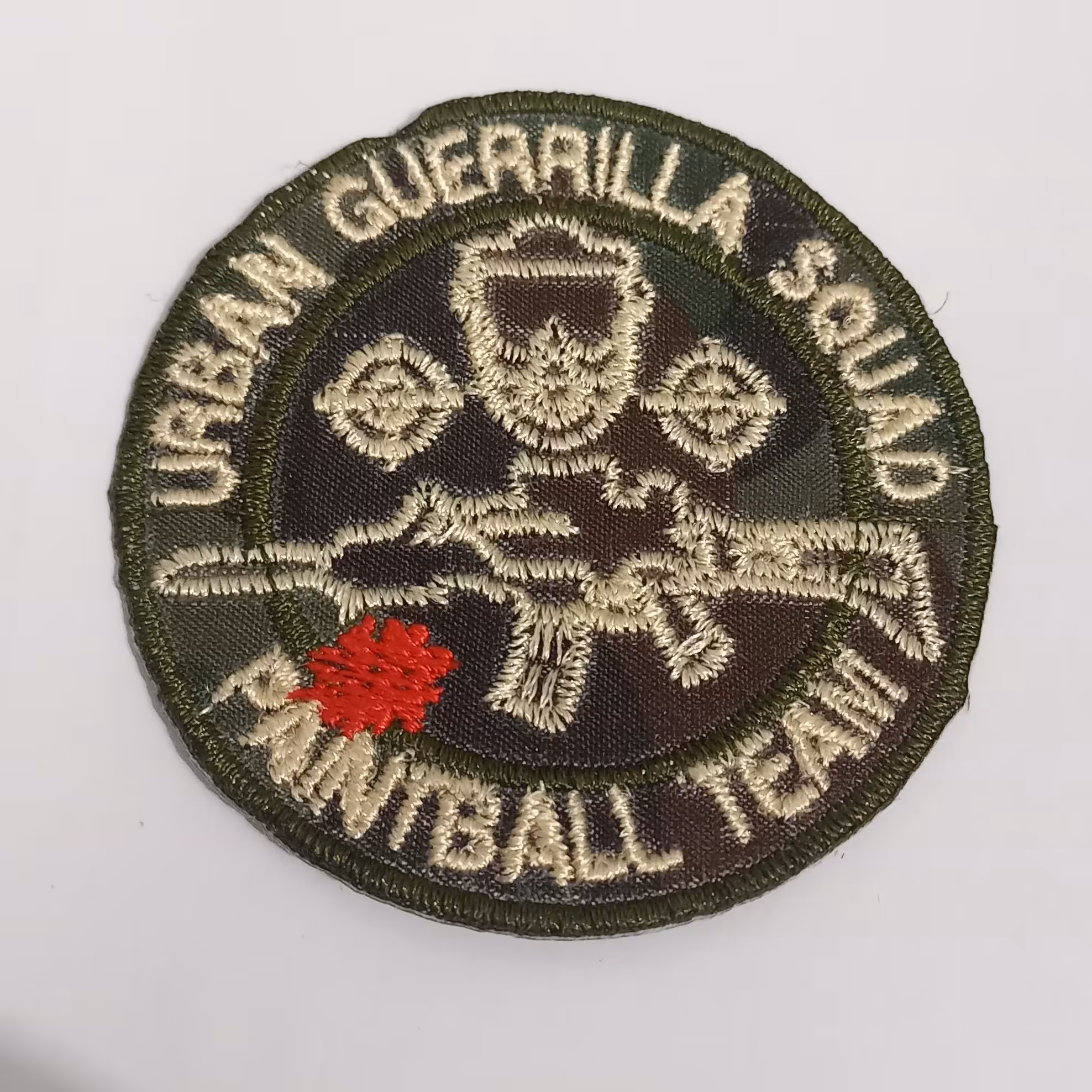 آرم پارچه ای گلدوزی طرح تیم پینتبال