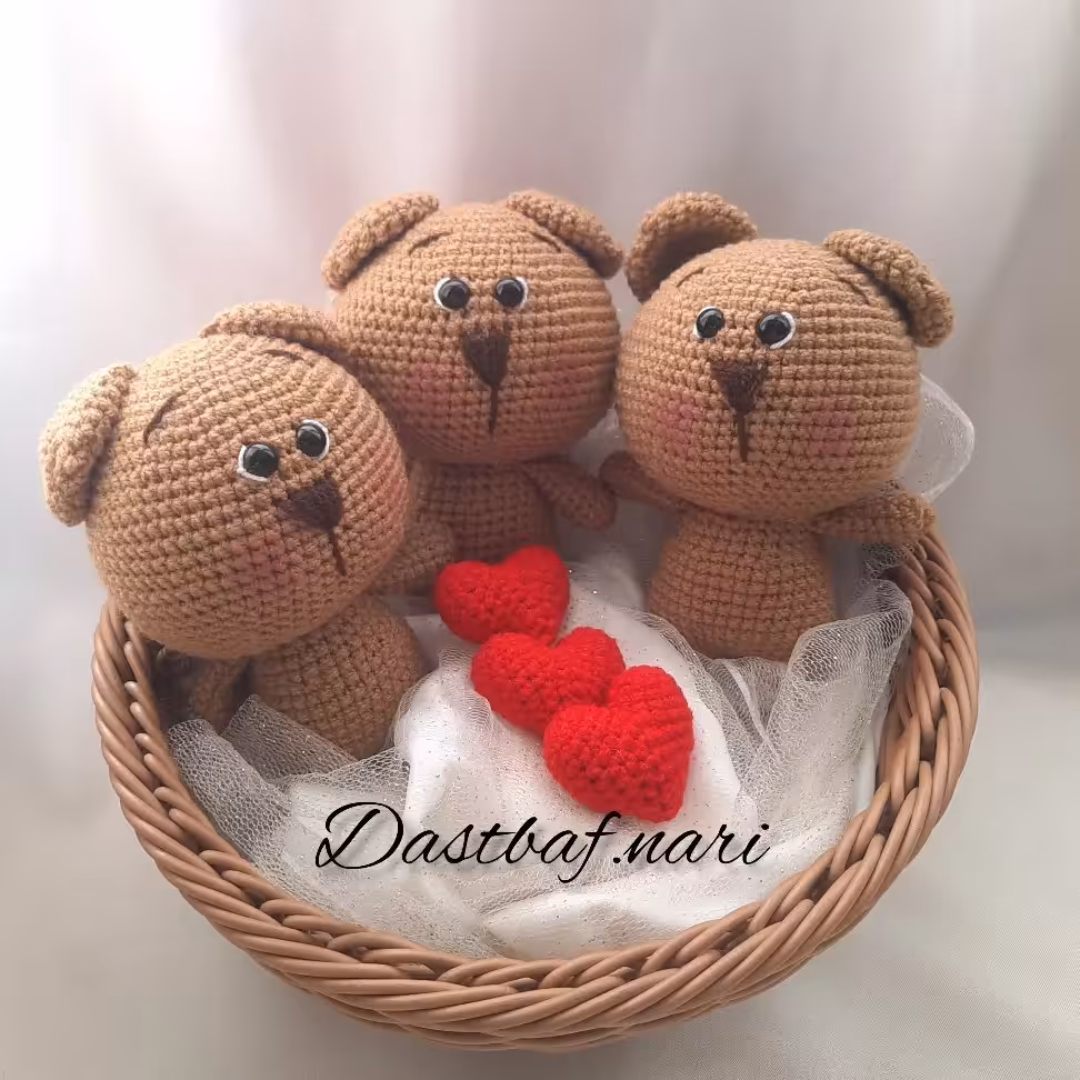 عروسک خرس تپل
دستباف ناری