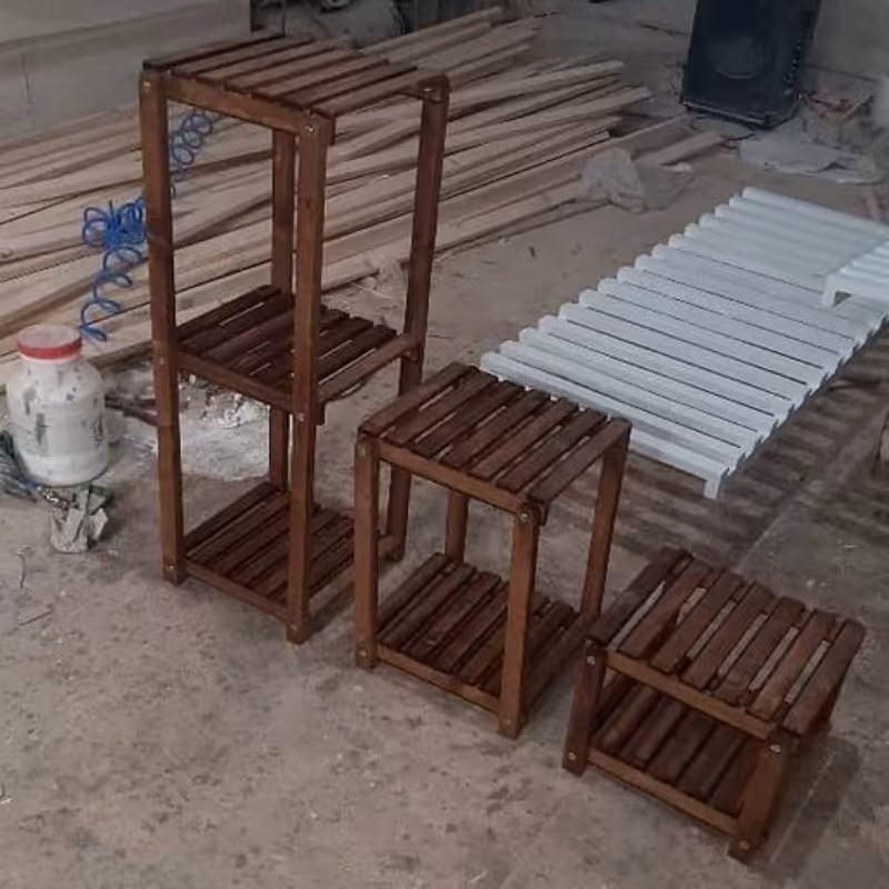 ست سه تایی استند گلدان چوبی قهوه ای رنگ با ارتفاع 20 و 40 و 80 (پس کرایه )