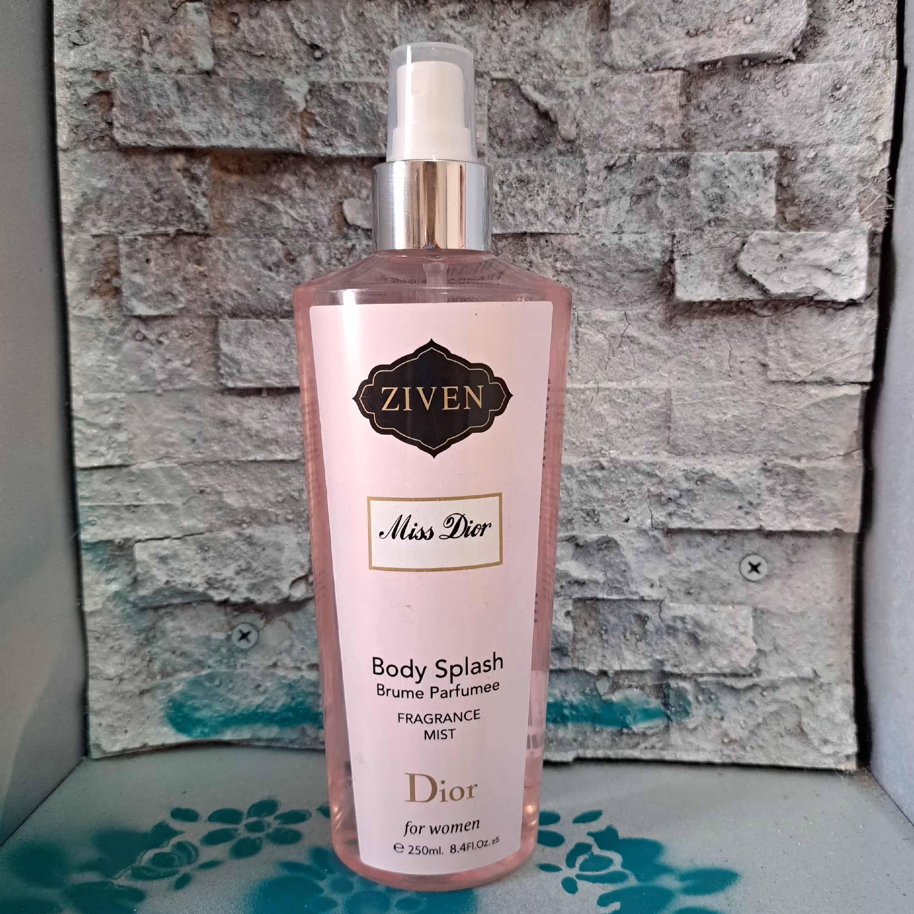 بادی اسپلش  میس دیور  ziven miss dior body splash. ماندگاری چند روزه. بسیار خوشبو. فاقد بوی الکل.