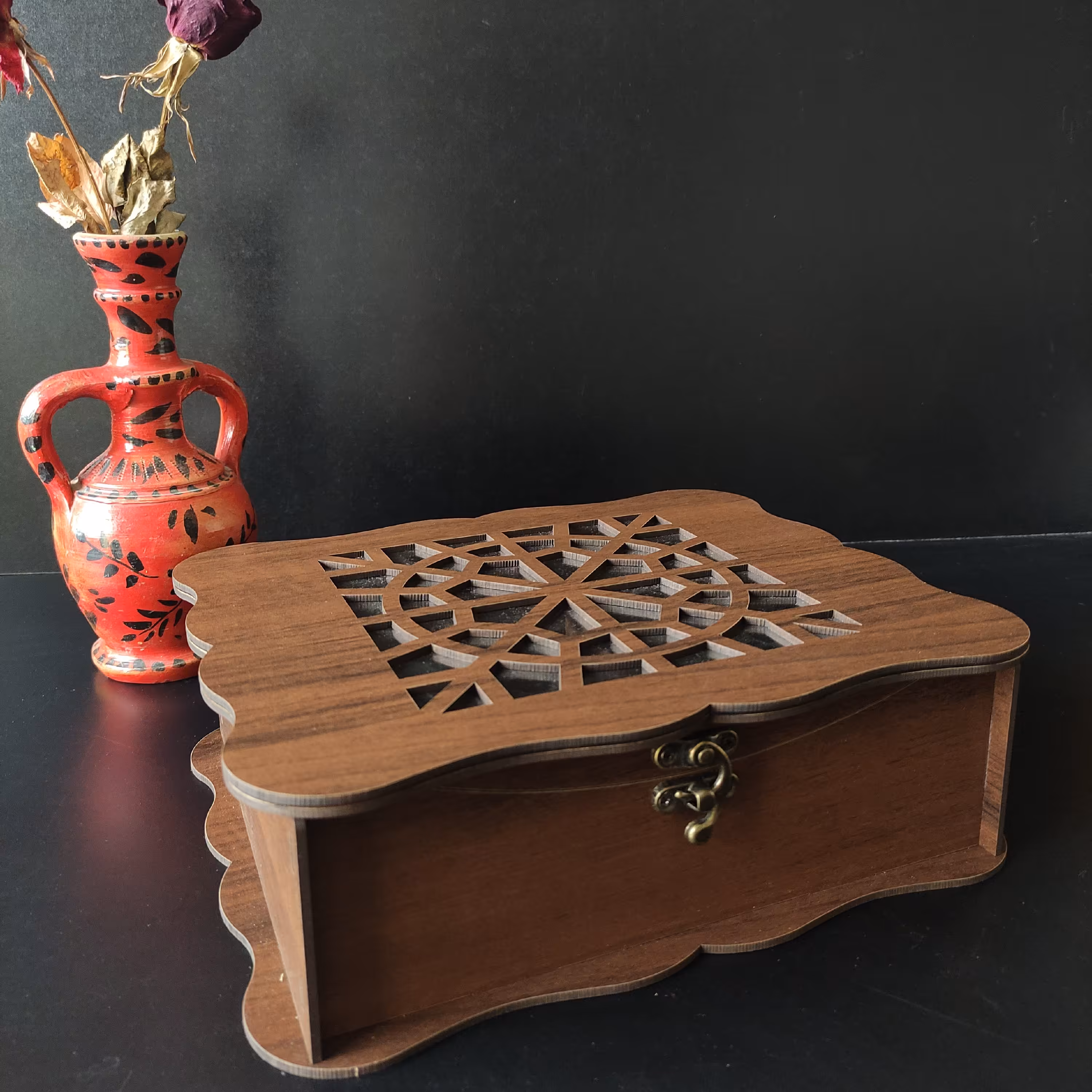 جعبه کادوی چهارخونه قهوه ای تیره