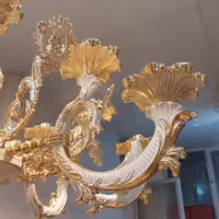 لوستر گلوریا دولامپ بزرگ کرم طلا سایز 5شاخه 10لامپ 