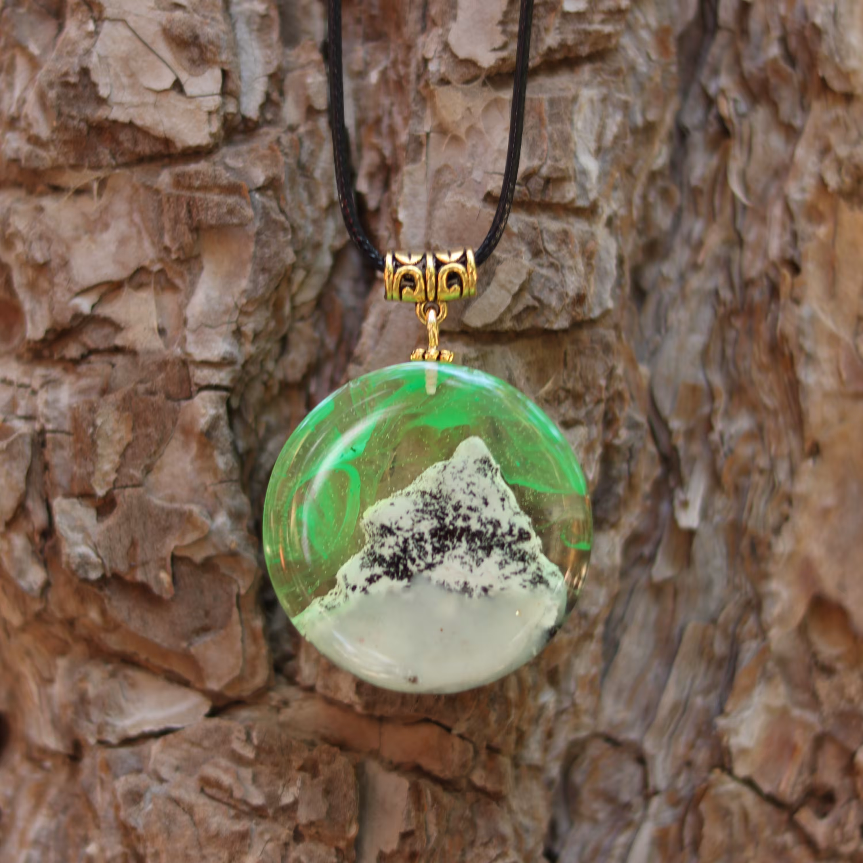 گردنبند کوه دماوند شبتاب سه بعدی