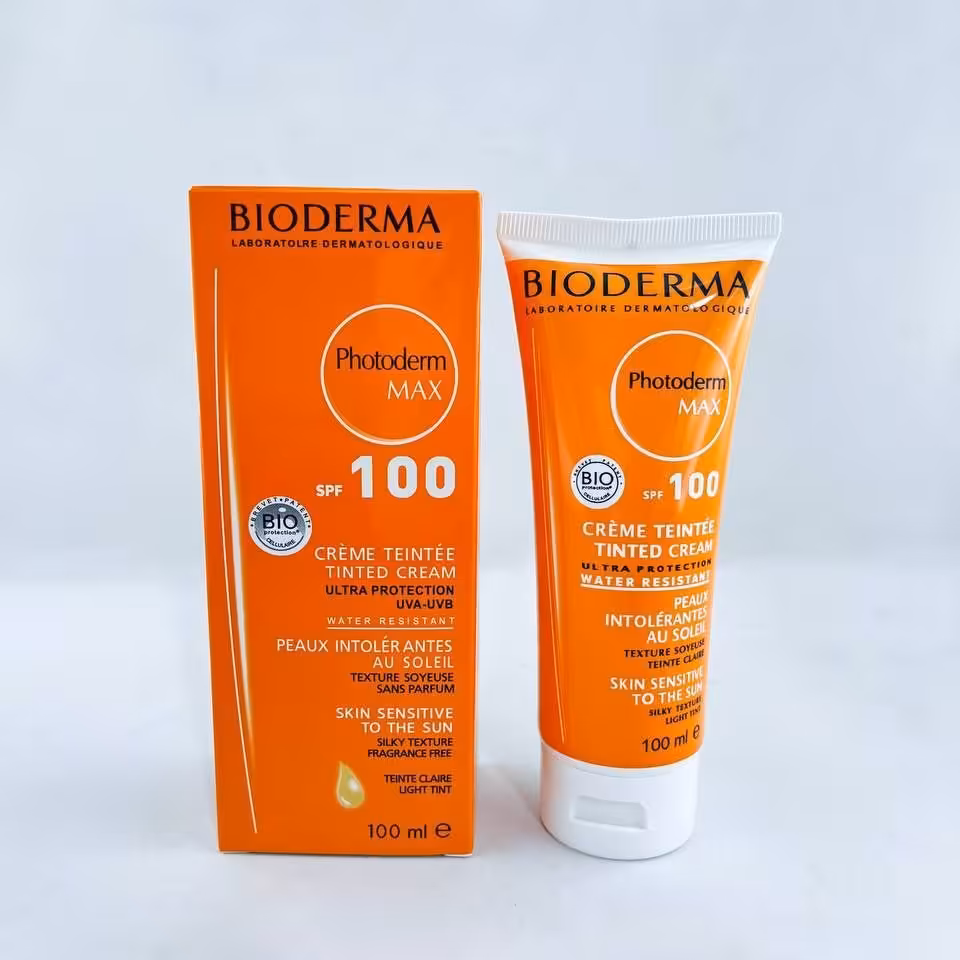 کرم ضد آفتاب بدون رنگ فتودرم مکس spf100 بیودرما 100 میل