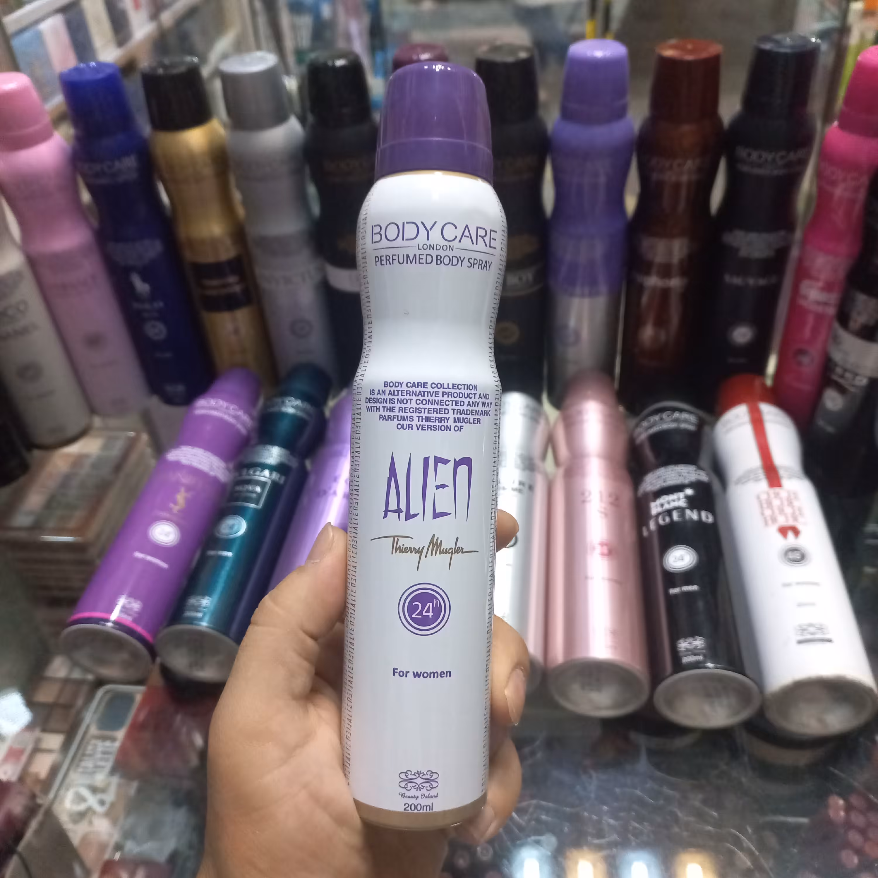 اسپری بادی کر bodycare اسپری بدن رایحه ی آلین Alien