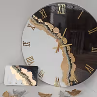 ساعت دیواری رزینی  طرح سیاه سفید