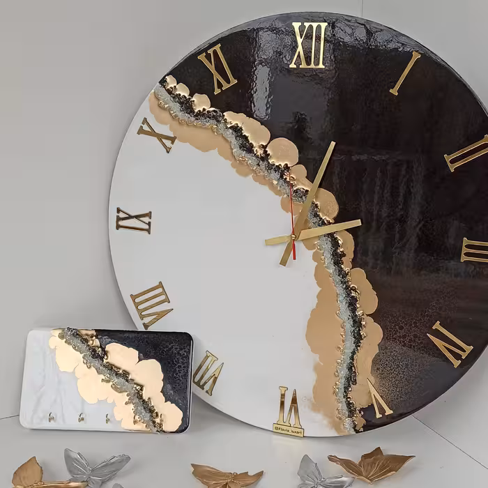 ساعت دیواری رزینی  طرح سیاه سفید