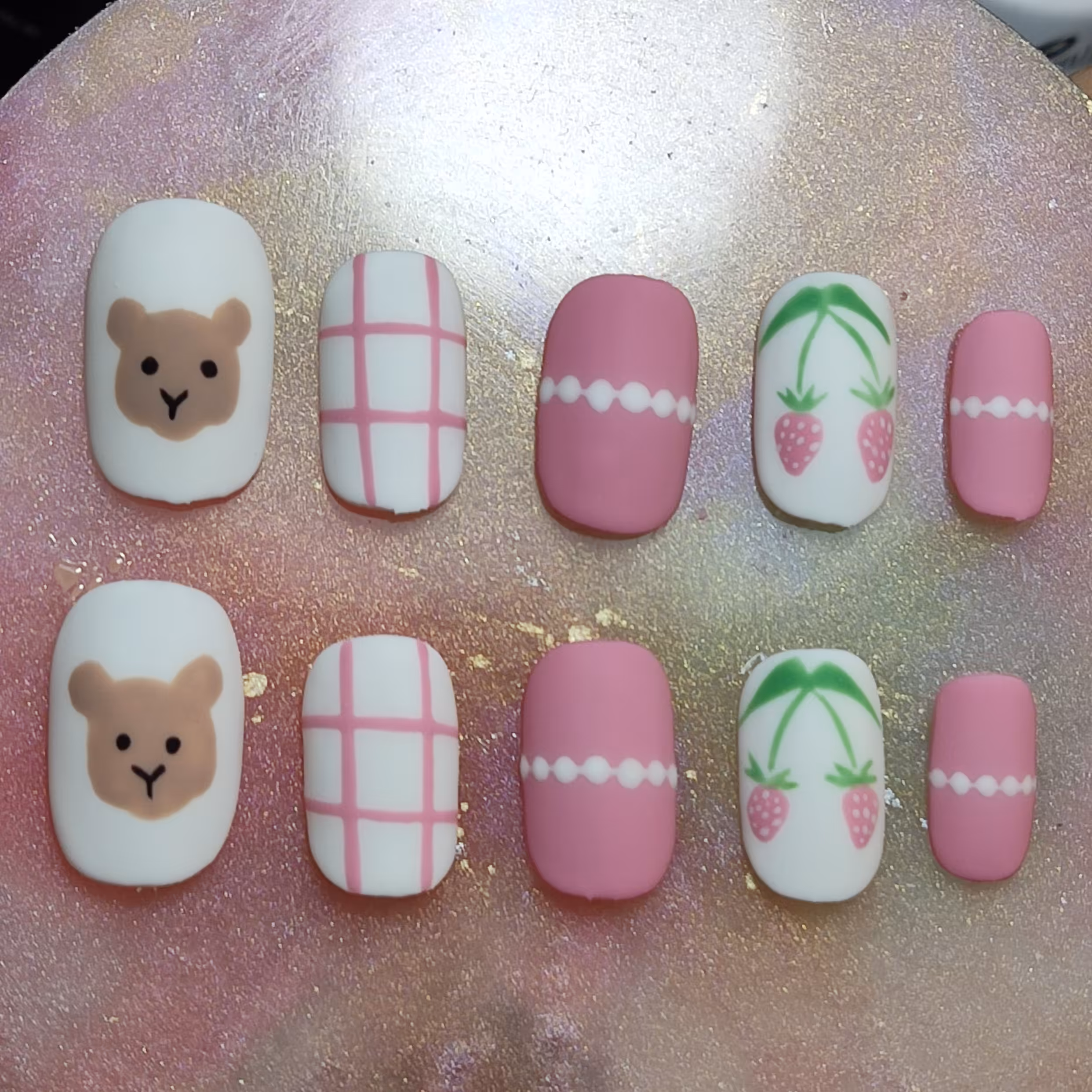 ناخن مصنوعی با مواد کاشت طرح خرسی