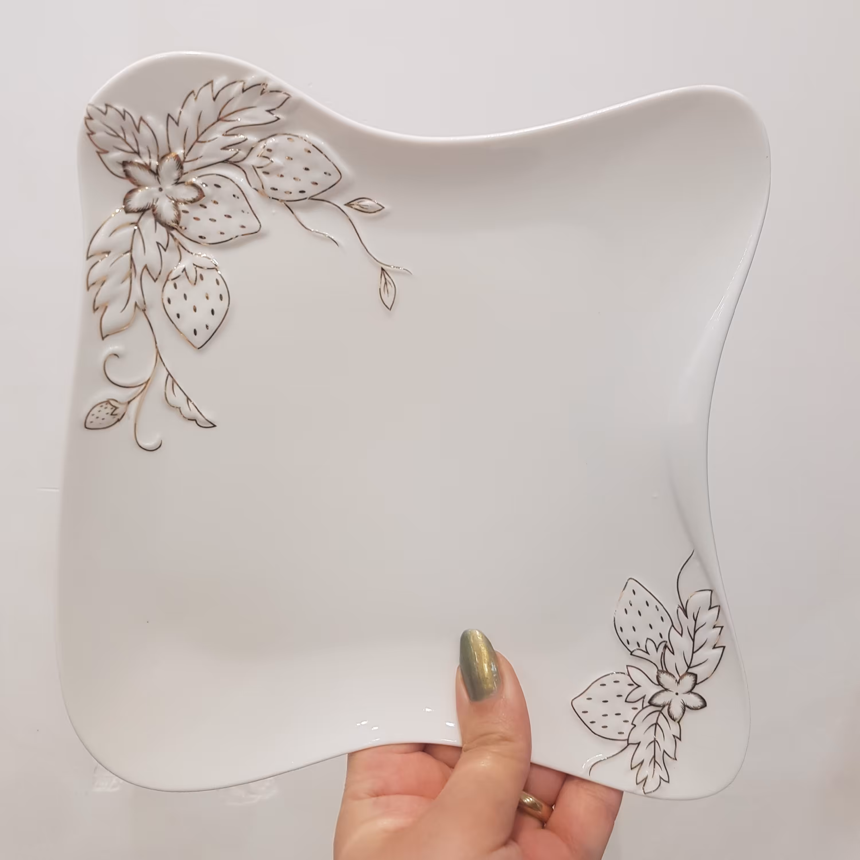 پیش دست چینی فانتزی 6 عددی طرح توت فرنگی برند  وارداتی اوتات