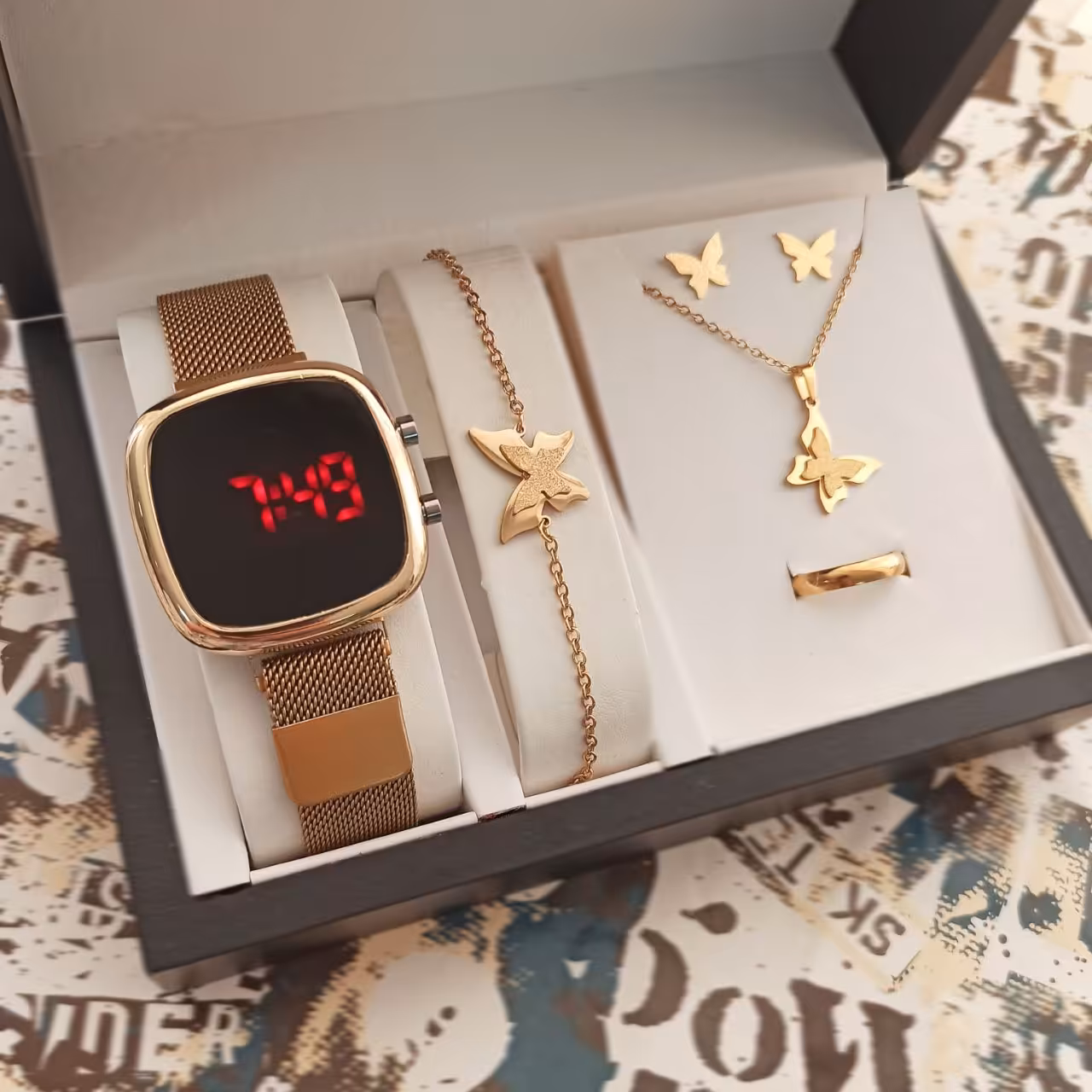 ست ساعت کادویی شیک استیل رنگ ثابت ساعت مگنتی و زیورآلات پروانه شاین ارسال 