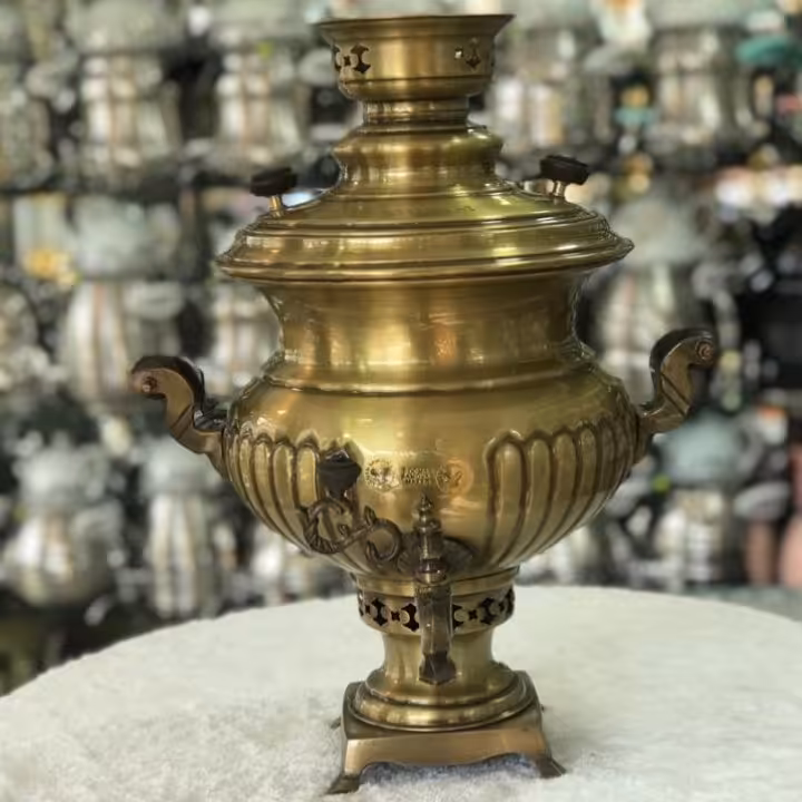 سماور ذغالی مدل استکانی عدسی
6 لیتر انتیک