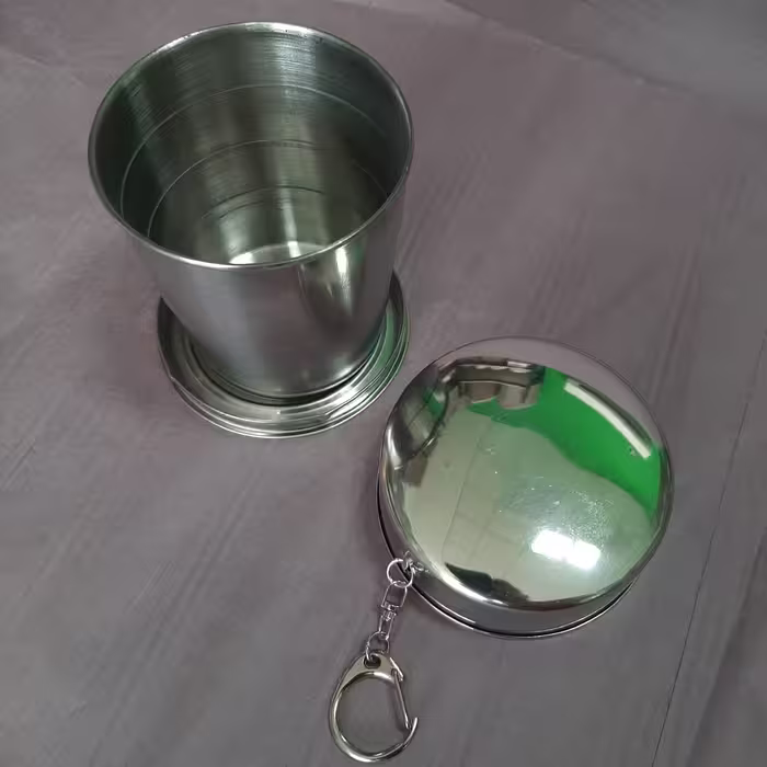 لیوان فلزی تاشو درب دار جنس درجه یک 