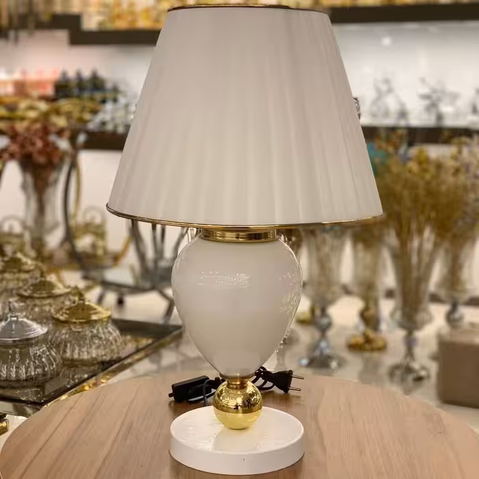 3301.34 آباژور  شیشه سفید استیل یراق تمام فورتیک