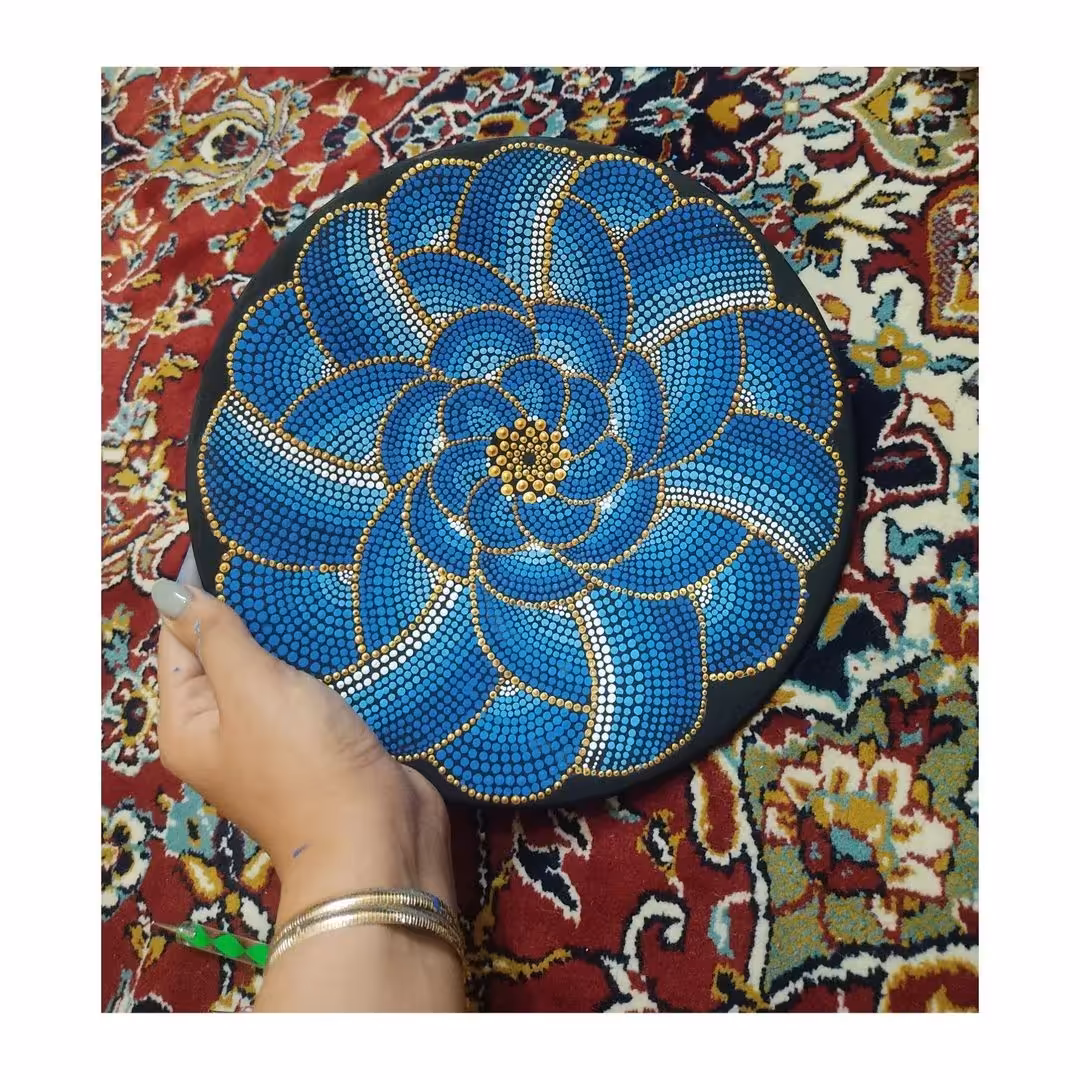 دیوار کوب نقطه کوبی