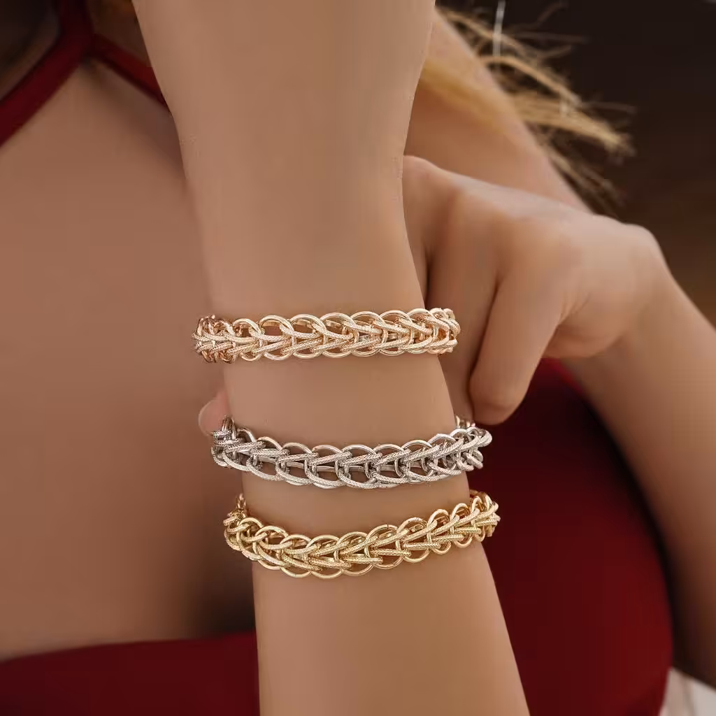 دستبند زنجیری کد11181طرح طلا.در سه رنگ طلایی.رزگلد.سفید.آبکاری طلای 24 عیار و رادیوم.رنگ ثابت.ضدحساسیت