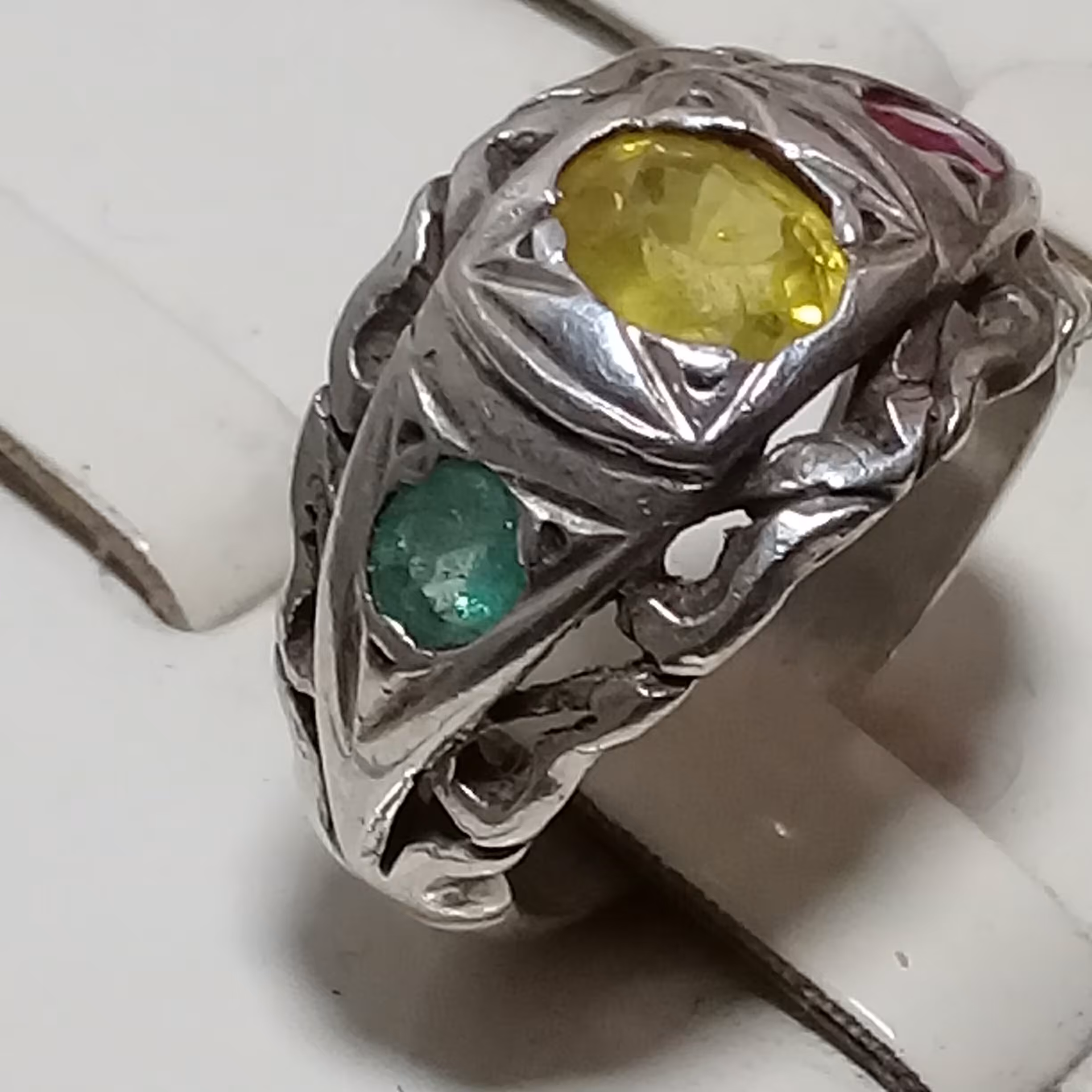 انگشتر دستساز قدیمی چند جواهر اصلی