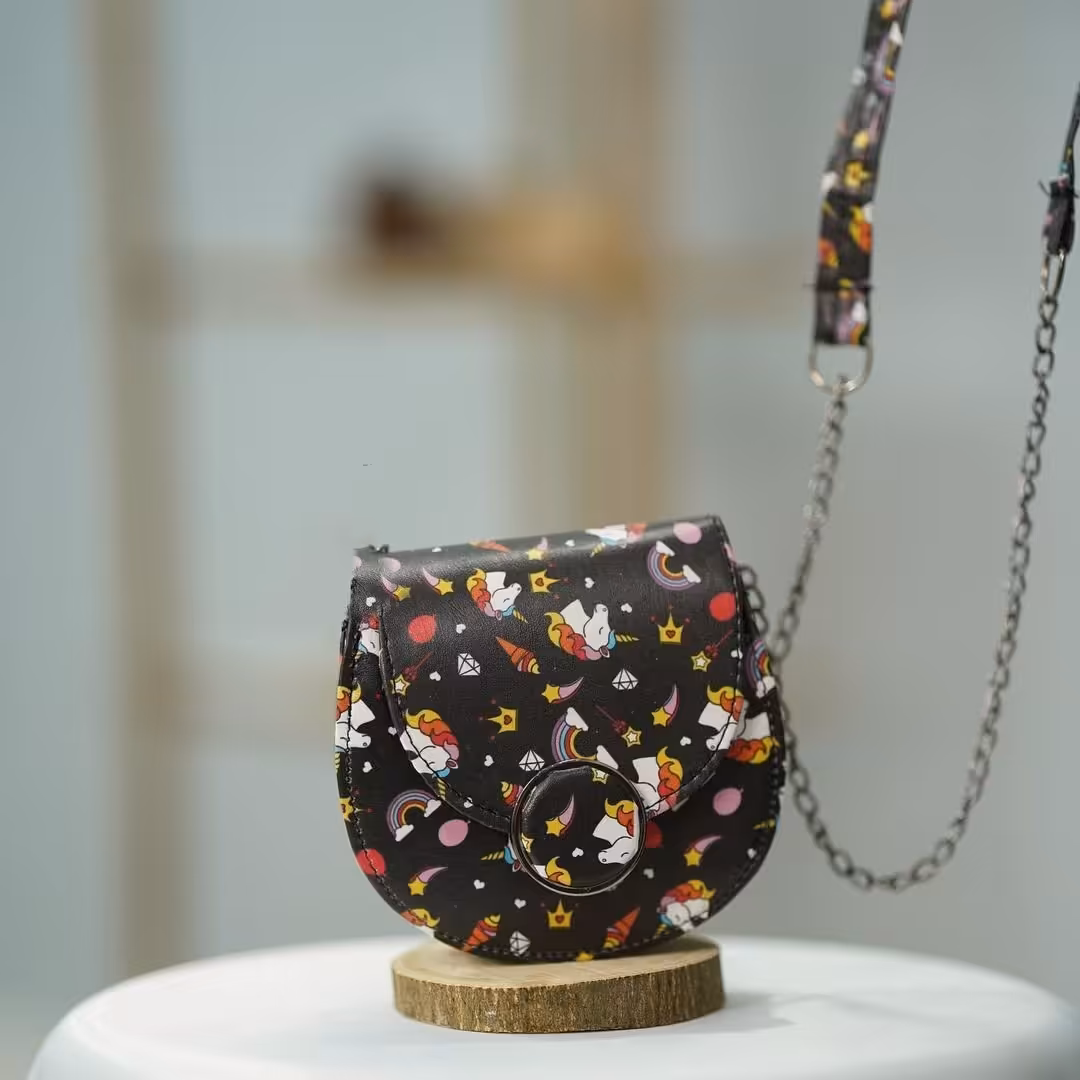 کیف بچگانه طرح یونیکورن مشکی