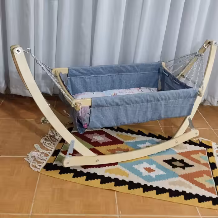 گهواره  چوبی ننو (سنتی) باران چوب چندلایه سخت بسیار مقاوم و تاشو   پارچه خارجی پتینه 