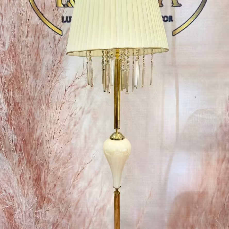 آباژور سالنی