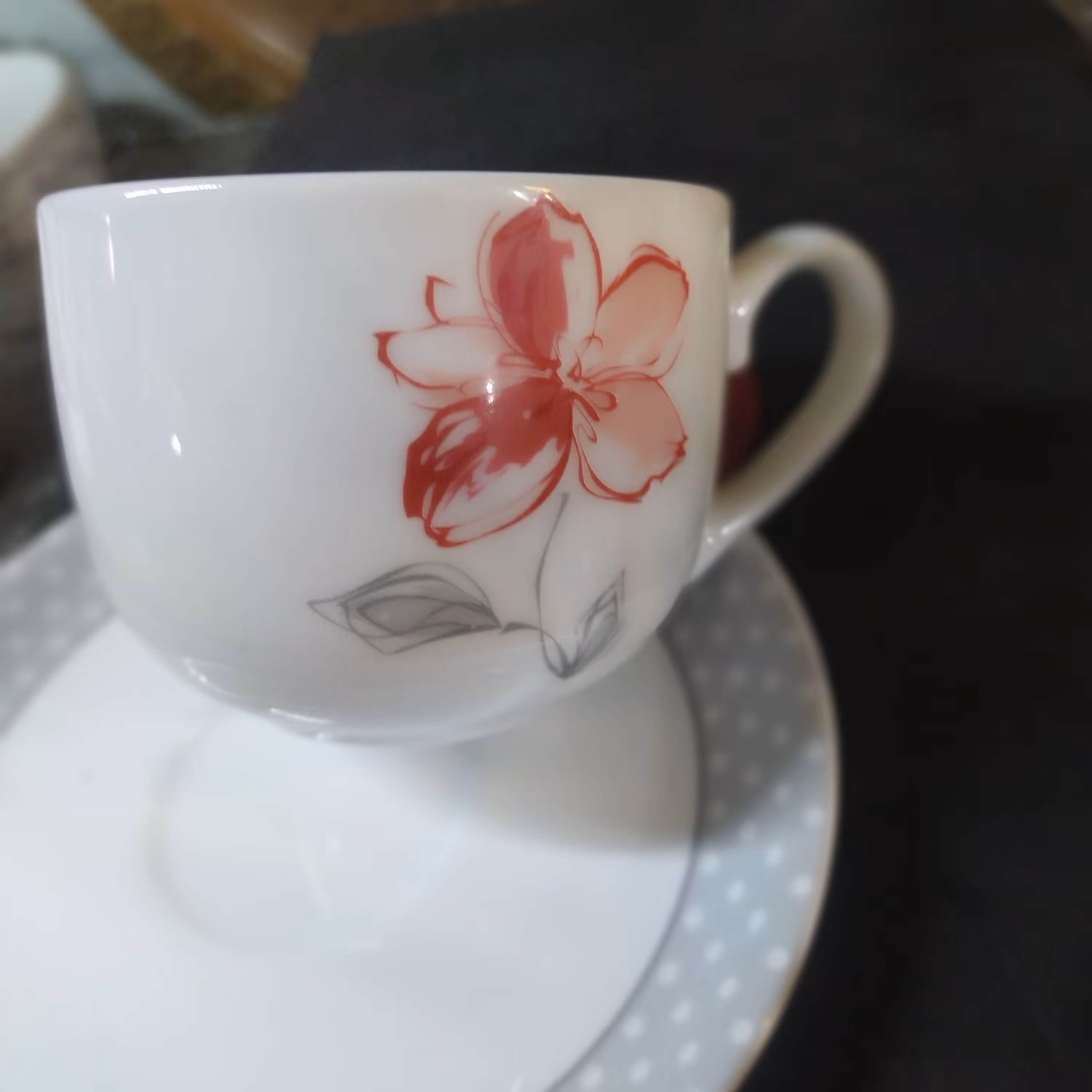 سرویس چایخوری زرین طرح ایتالیا اف  قالب والنسیا 