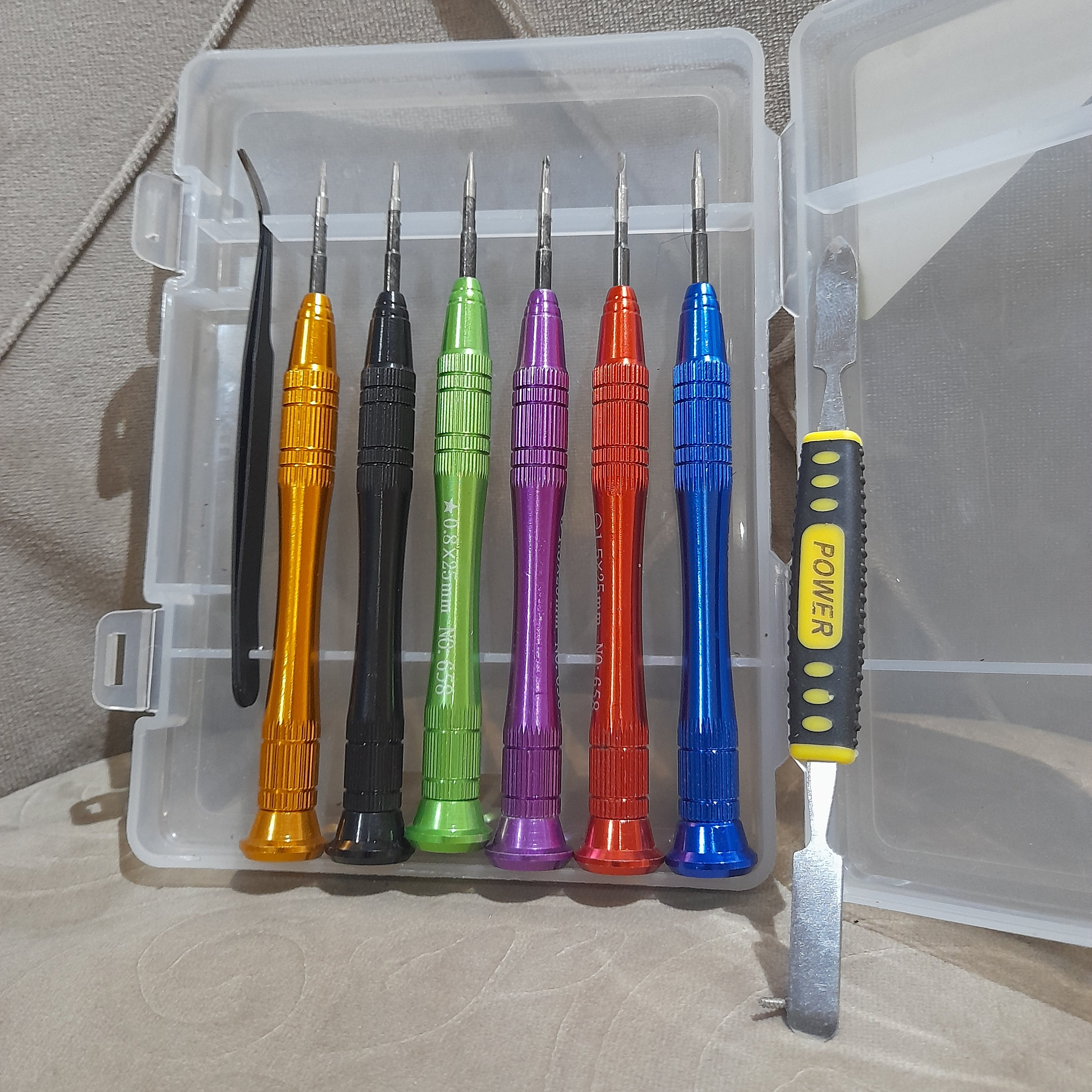 پک پیچ گوشتی ریز تعمیرات موبایل پکیج پیچگوشتی 8 تیکه  T2 چهار سو دو سو  ستاره ای پنج پر همراه قاب بازکن و پنس معمولی