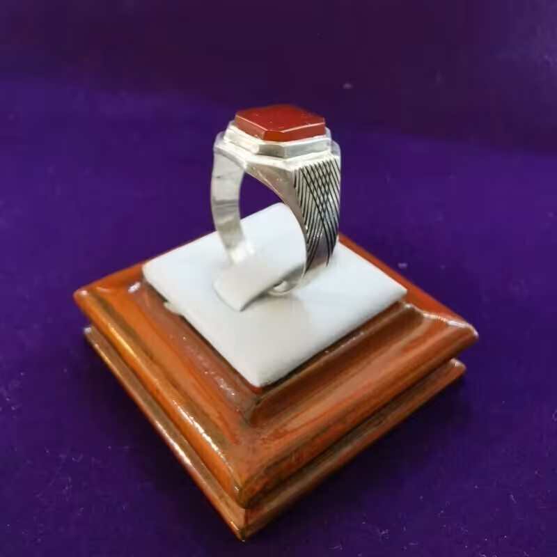 8-انگشتر نقره عقیق سرخ کد 8