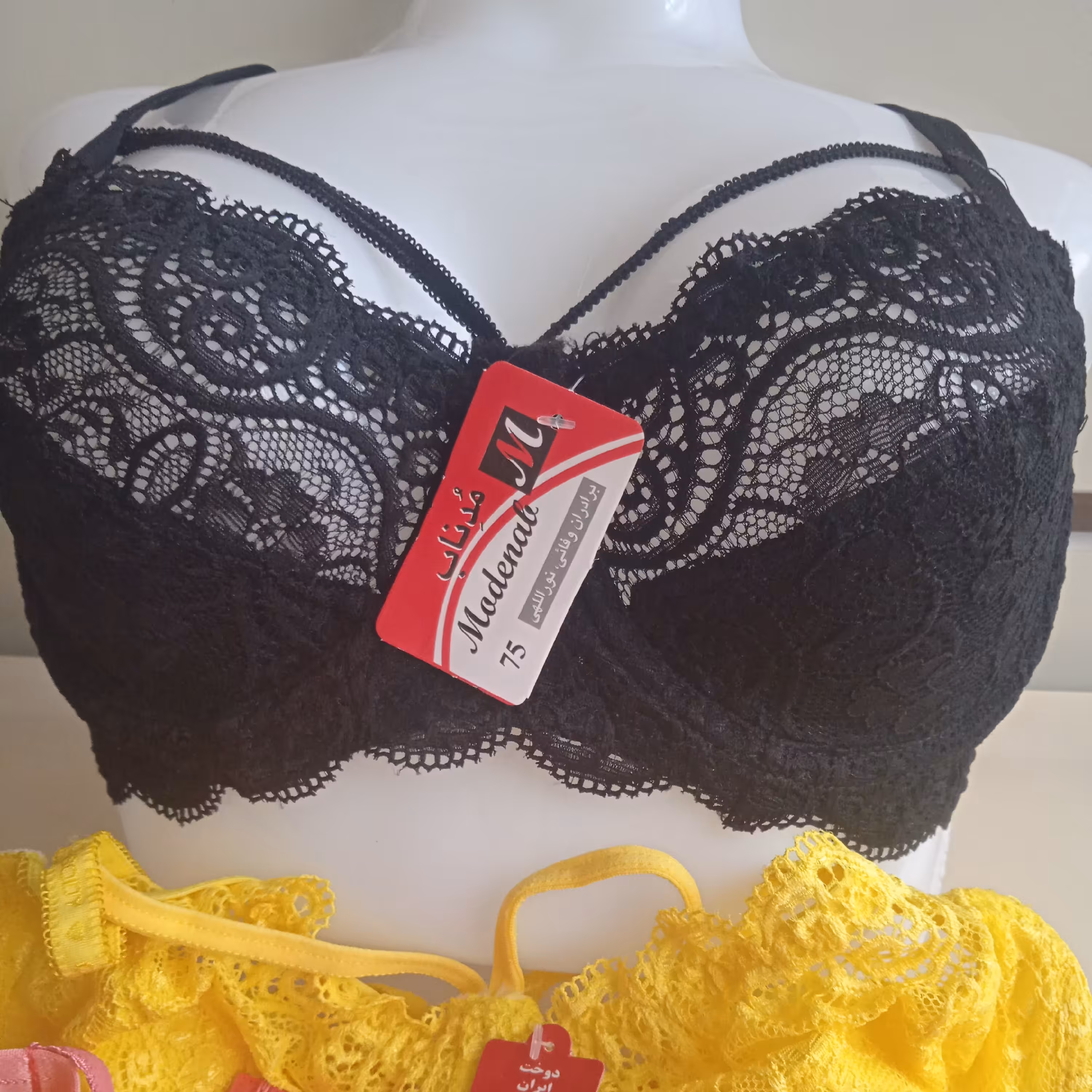 سوتین زنانه فنر دار جنس گیپور سایز75الی85 (پس کرایه)