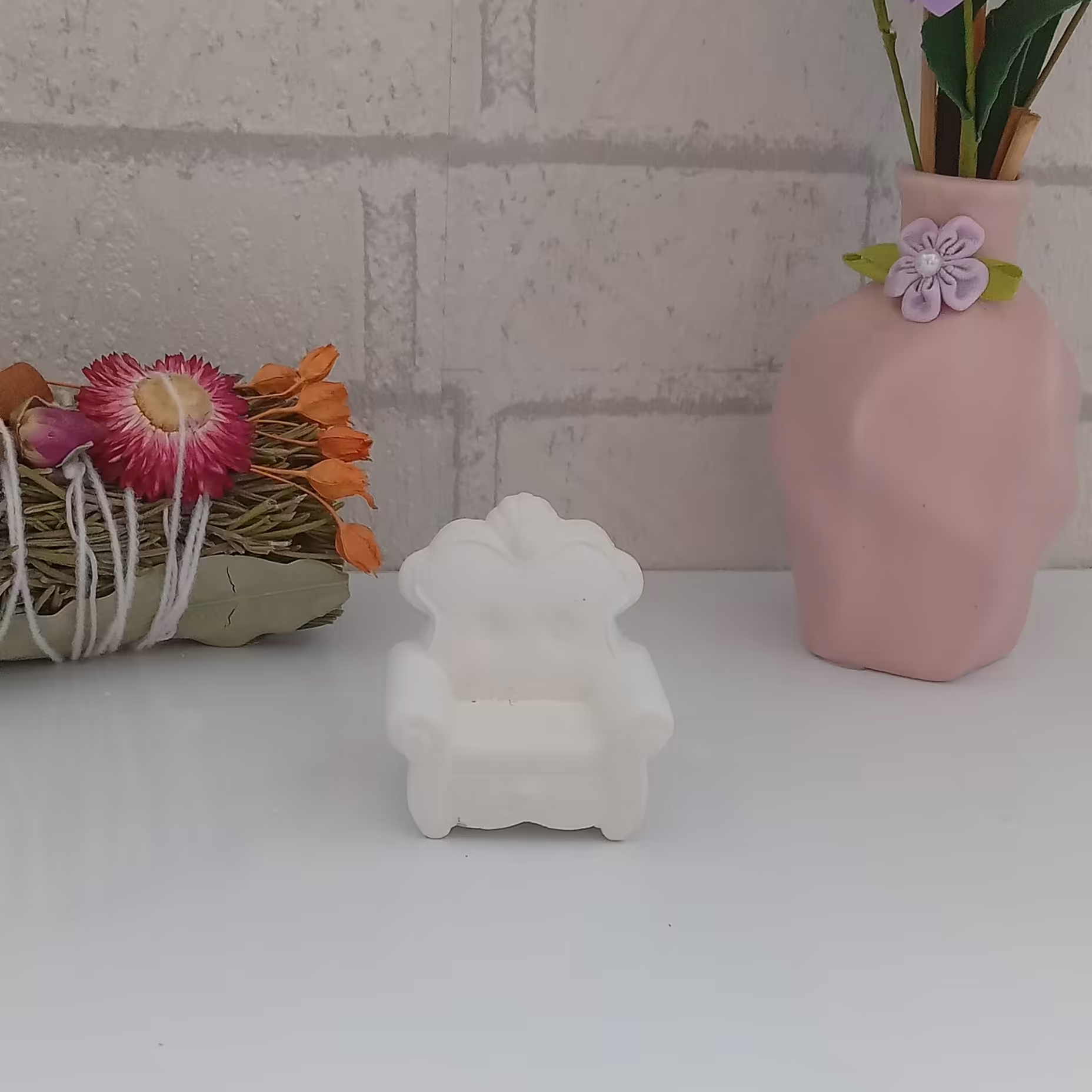 بیس خام مبل تک نفره مناسب تابلوهای دکوراتیو اتاق کودک و تزئینات جنس پودر سنگ هنری 