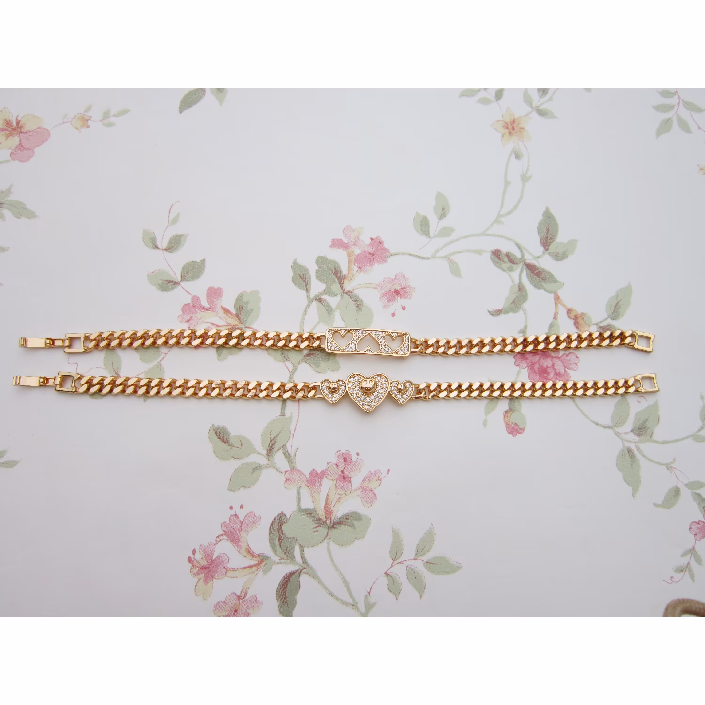 دستبندبرندوای اس ایکس رنگ ثابت طرح طلاکیفیت عالی کد5