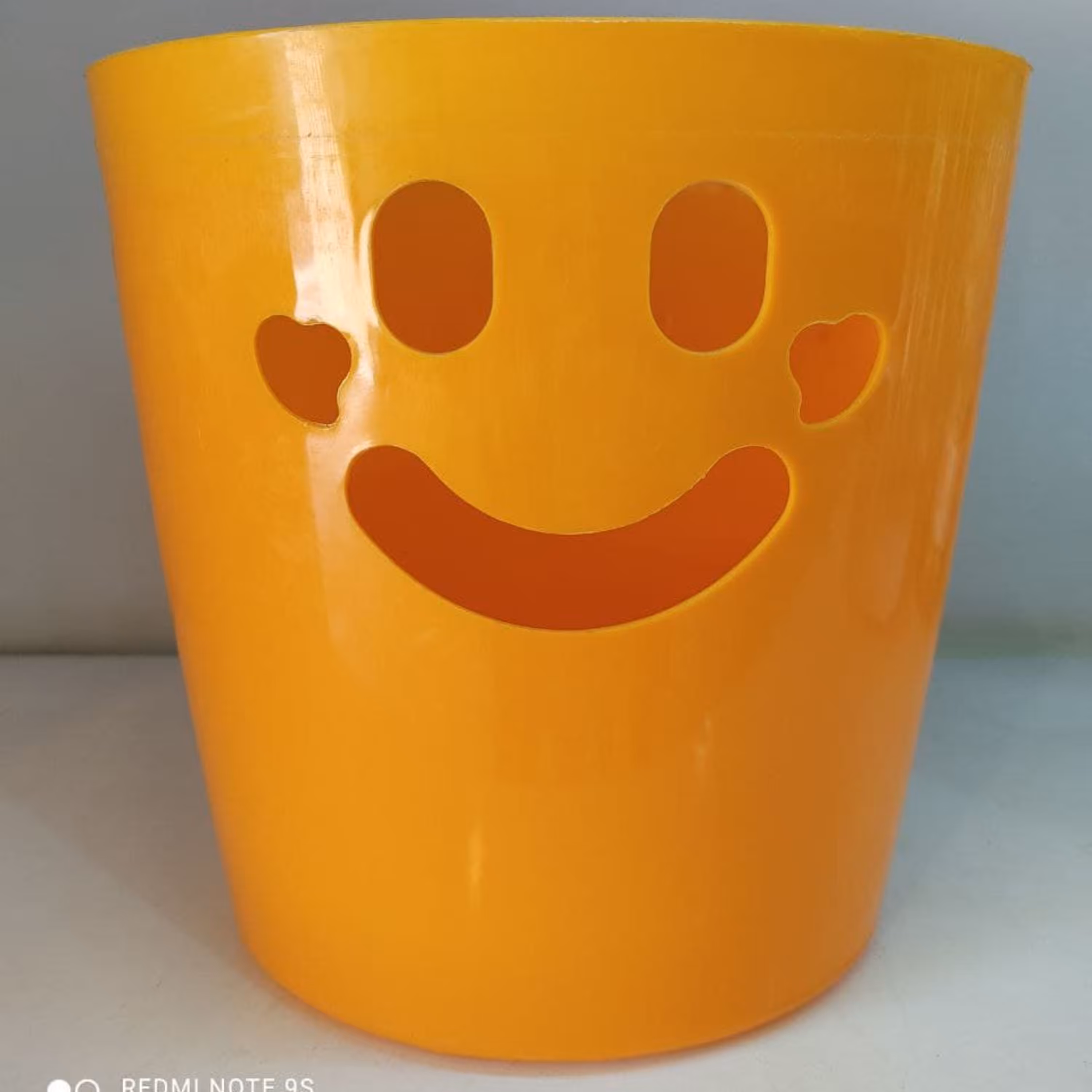 سطل زباله پلاستیکی مدل خندوانه سطل کاغذ قابل استفاده برای اتاق و محل کار 