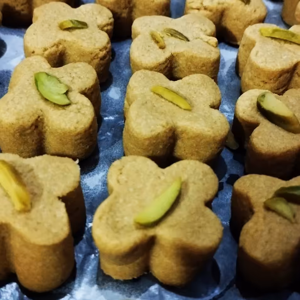 شیرینی نخودچی خانگی تازه 