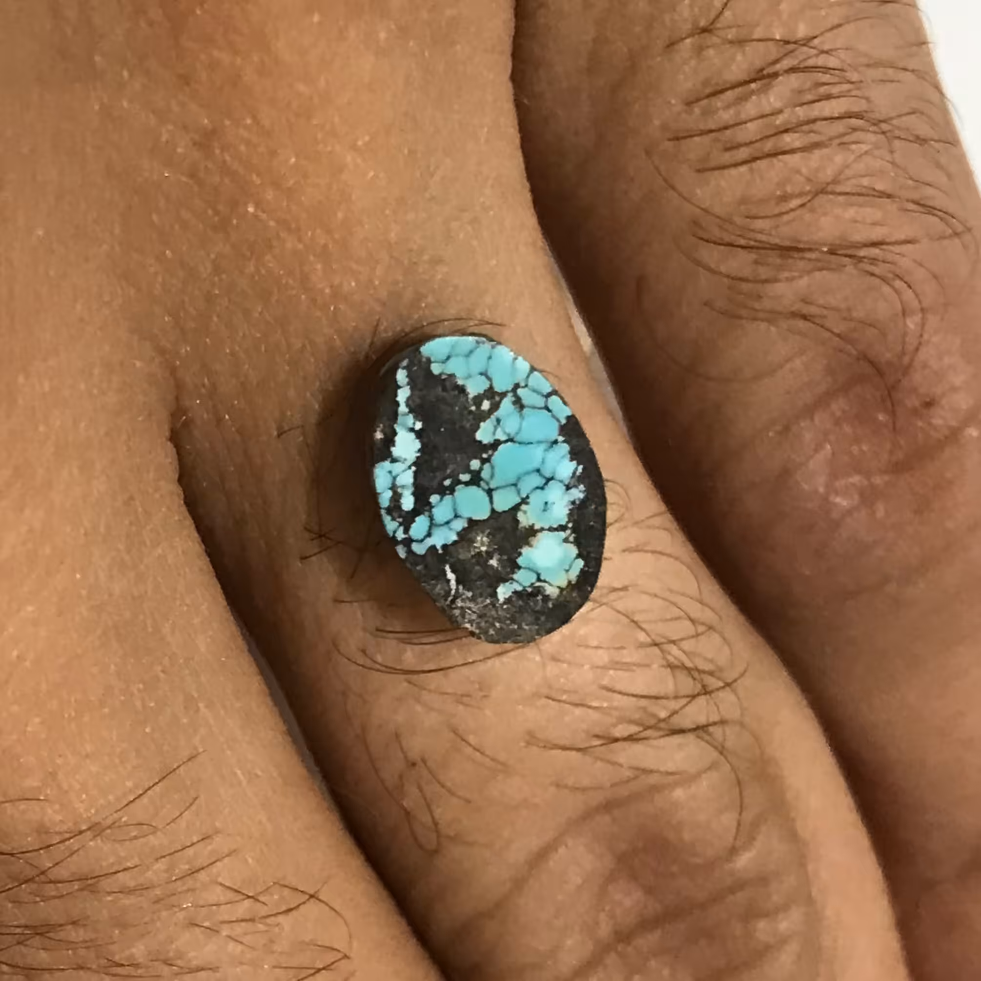 نگین فیروزه ی نیشابوری ظریف خوش رگه