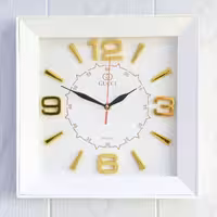 ساعت دیواری مربع گوچی سایز 33 در 33 موتور ارامگرد درجه یک رنگ بندی کامل