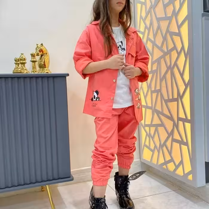 سه تیکه اسپورت کتان شیک و زیبا جنس کتان گرم بالا  باکیفیت مناسب 3 تا  10 سال 