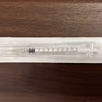 سرنگ انسولین لوئرلاک شنزو - 27G حجم 1 میل (هربسته 100 عددی)