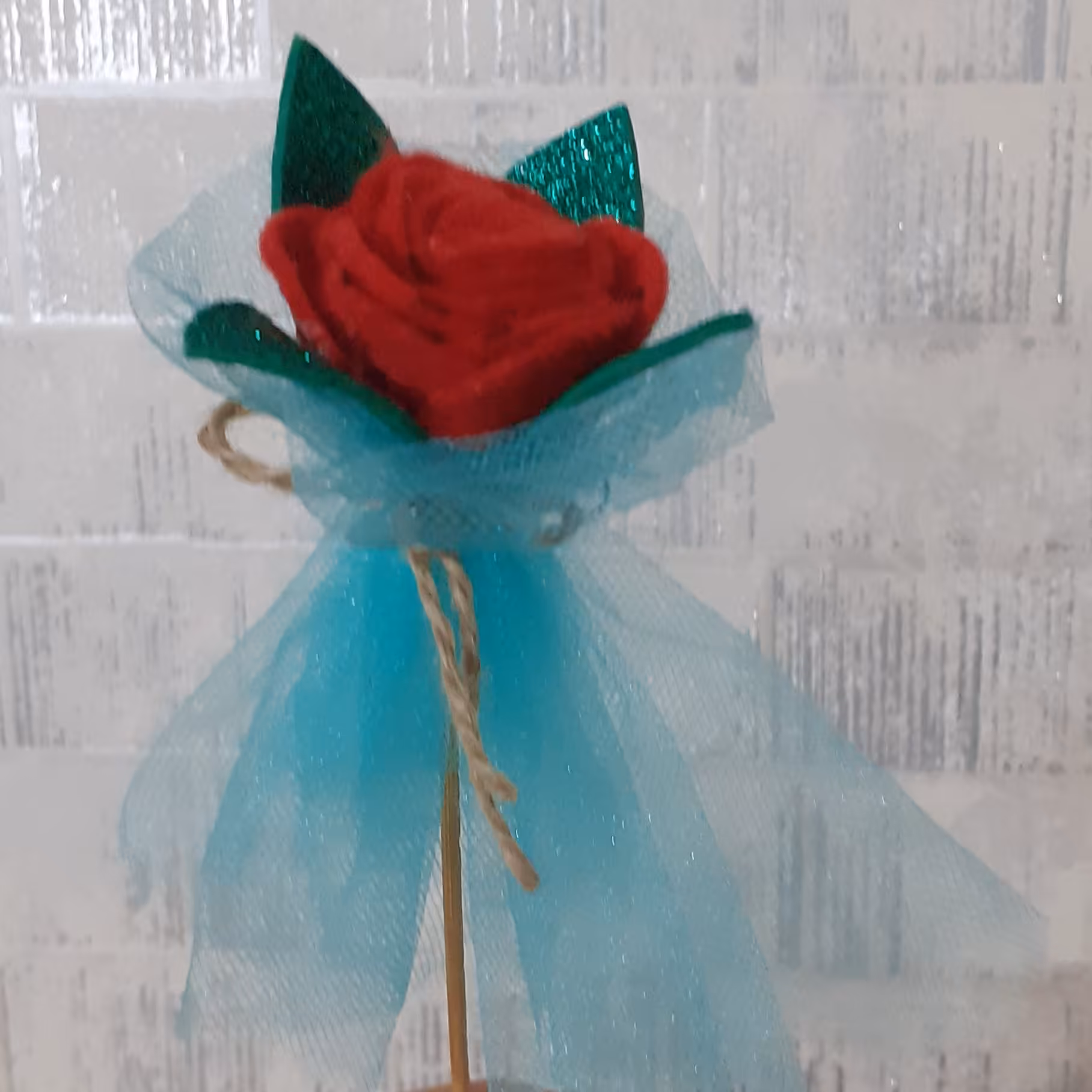 گیفت گل رز نمدی