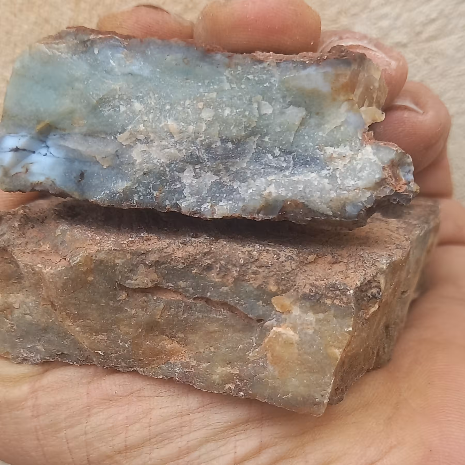 فروش انواع سنگهای  راف عقیق رنگی صد درصد طبیعی و معدنی